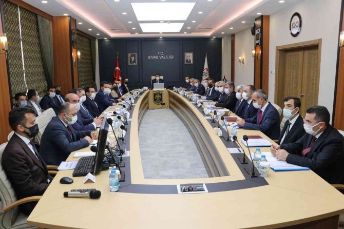 Ayhan, İlçe Milli Eğitim Müdürleriyle Buluştu