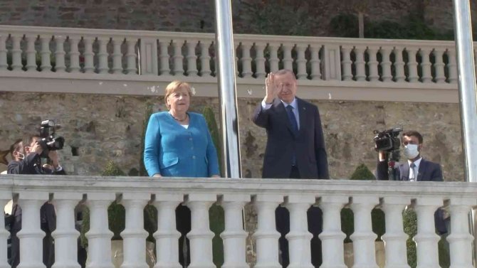 Erdoğan Ve Merkel, Huber Köşkü Balkonundan Boğazı İzledi
