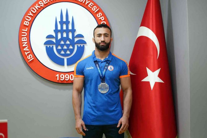 Burhan Akbudak’ın Hedefi Avrupa Şampiyonluğu