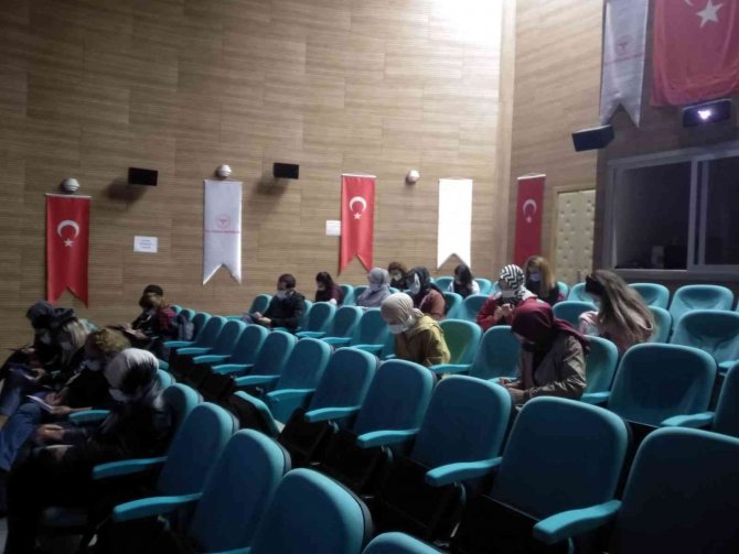 Sağlık Personellerine Eğitim Verildi