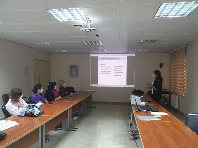 Sağlık Personellerine Eğitim Verildi