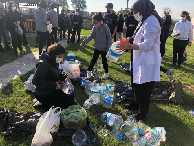 Uğurlu Öğrenciler Geri Dönüşümü Öğreniyorlar