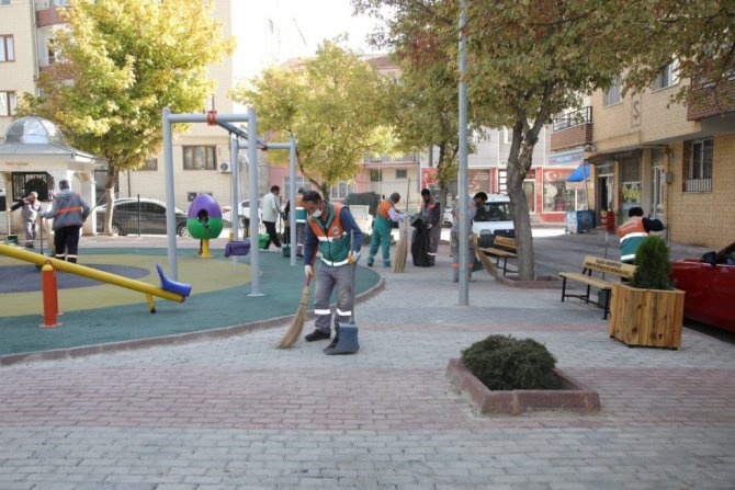 Elazığ’da Temizlik Çalışmaları Sürüyor