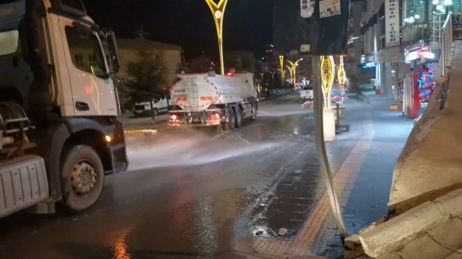 Belediye Ekiplerinden Dezenfekte Çalışması