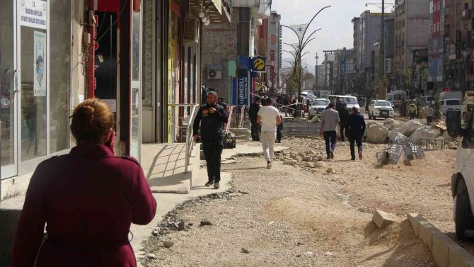 Yüksekova’da Bir Türlü Bitmeyen Yol Çalışması