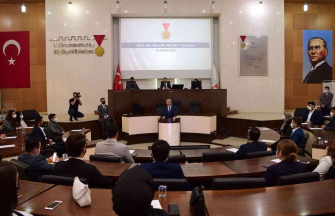 Başkan Güngör; "Türkiye’ye Örnek Bir Gençlik Meclisi Oluşturduk"
