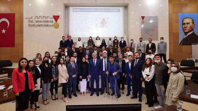 Başkan Güngör; "Türkiye’ye Örnek Bir Gençlik Meclisi Oluşturduk"