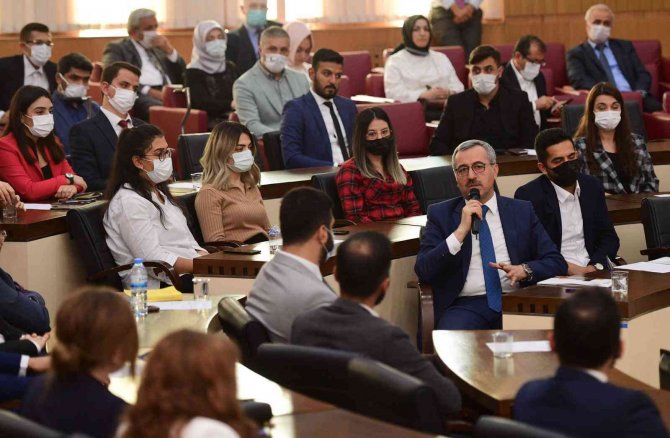 Başkan Güngör; "Türkiye’ye Örnek Bir Gençlik Meclisi Oluşturduk"
