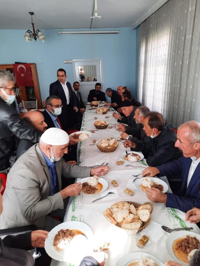 Kastamonu’da Emekli Din Görevlilerine Yemek İkram Edildi