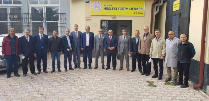 Kütahya’da “Yeni Nesiller Yeni Teknolojiler İle Yetişiyor” Projesi