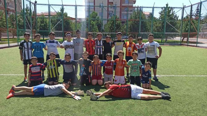 Melikgazi Futbol Okulunun Öğrencileri Kapanış Turnuvası Yapacak
