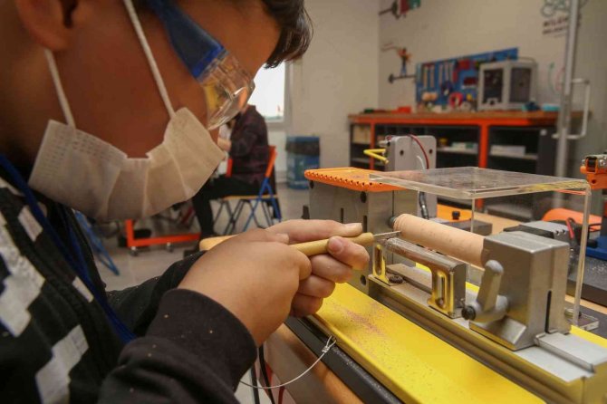 Nilüferli Çocuklara “Yeni Nesil Üretim Atölyeleri”