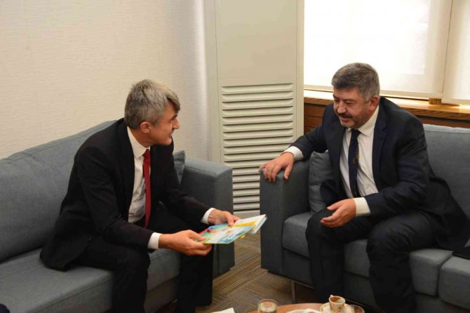 Rektör Uysal’dan, Başkan Akçadurak’a Ziyaret