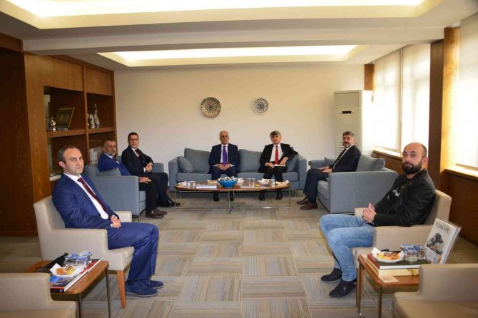Rektör Uysal’dan, Başkan Akçadurak’a Ziyaret