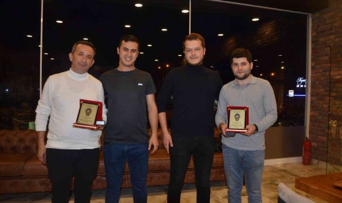 Tayini Çıkan Ve Emekli Olan Polislere Veda Yemeği