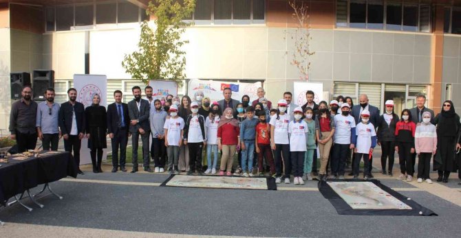 Öğrencilerin Seramik Çalışmaları Sergilendi