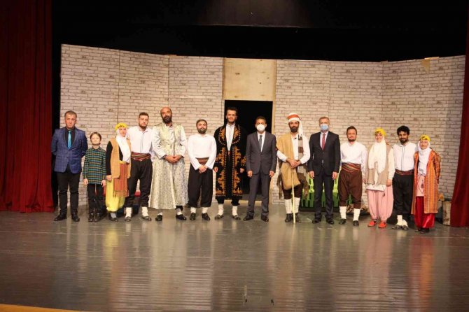 Müdür Süren: “Tiktok Gençliği Yerine Teknofest’lerde Proje Yarıştıran Gençlik İçin İş Birliğine Hazırız”