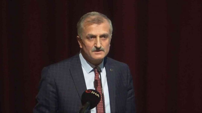 Müdür Süren: “Tiktok Gençliği Yerine Teknofest’lerde Proje Yarıştıran Gençlik İçin İş Birliğine Hazırız”