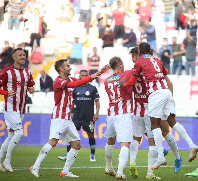 Süper Lig: Sivasspor: 1 - Antalyaspor: 0 (Maç Devam Ediyor)