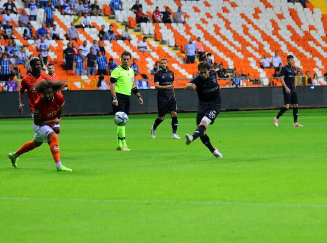 Süper Lig: Adana Demirspor: 0 - Yeni Malatyaspor: 0 (Maç Devam Ediyor)