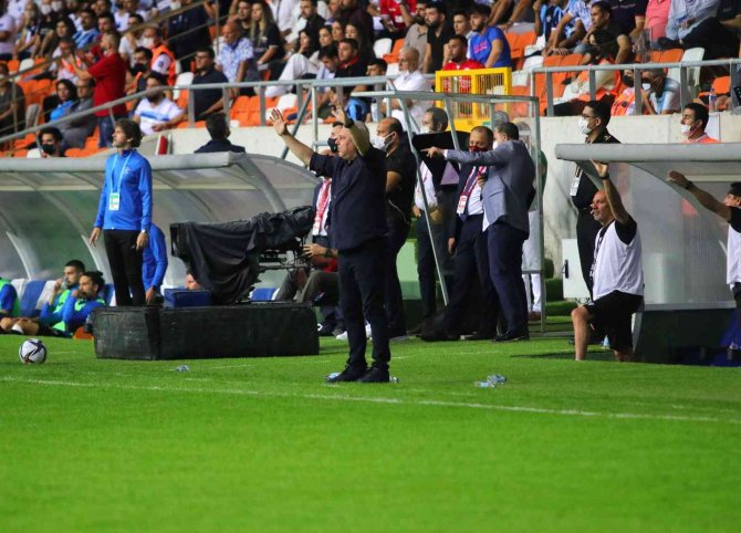 Süper Lig: Adana Demirspor: 0 - Yeni Malatyaspor: 1 (İ̇lk Yarı)