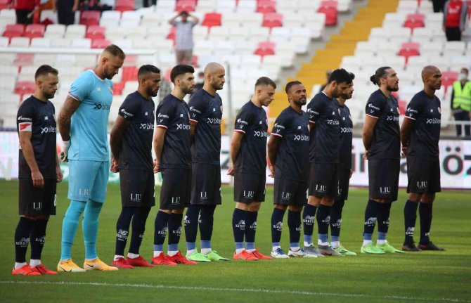 Süper Lig: Sivasspor: 2 - Antalyaspor: 2 (İ̇lk Yarı)