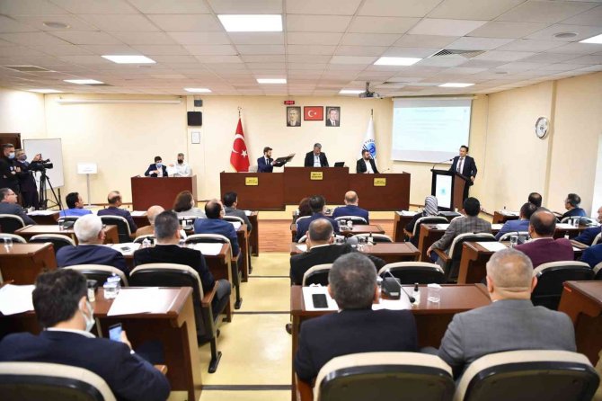 Tuzla Belediye Başkanı Dr. Şadi Yazıcı, İ̇bb’nin Tuzla’da Bitiremediği Projeler İçin Ateş Püskürdü