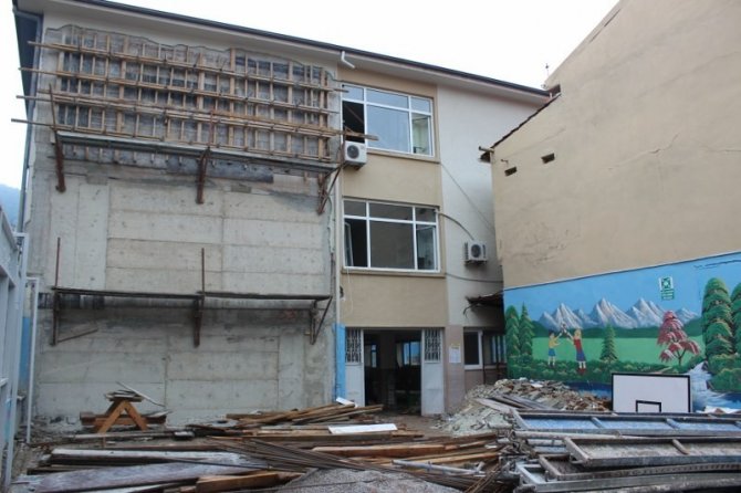 Bursa’da Okul İnşaatları Hız Kesmeden Devam Ediyor