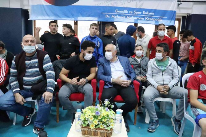 Kızılcahamam’da 310 Sporcu Güreşti