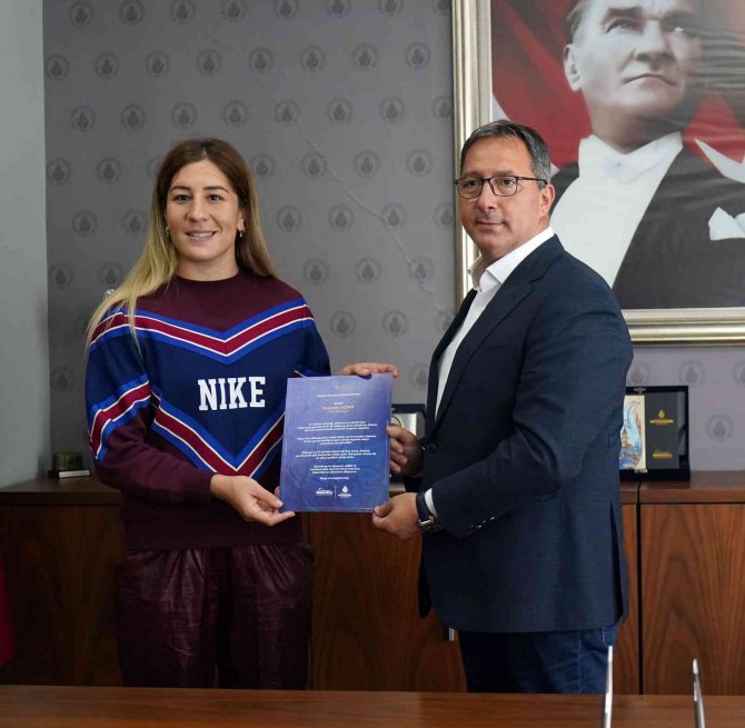 Yasemin Adar: "Şimdiki Hedefim 2024 Paris Olimpiyatları’nda Altın Madalya Almak"