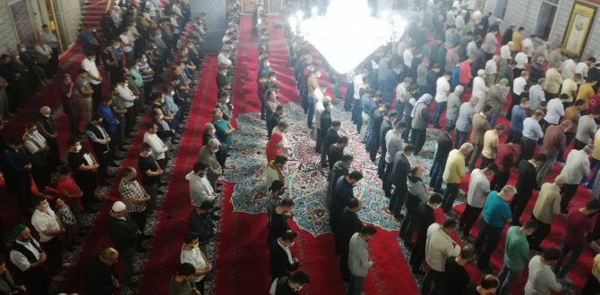 Şanlıurfa’da Mevlit Kandili Coşkusu