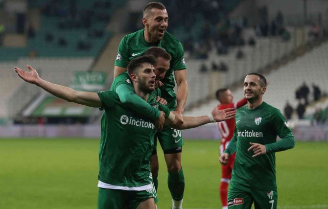Tff 1. Lig: Bursaspor: 2 - Boluspor: 0 (İ̇lk Yarı Sonucu)