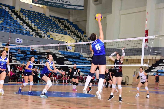 "Bizim Kızlar" Lige Galibiyetle Başladı
