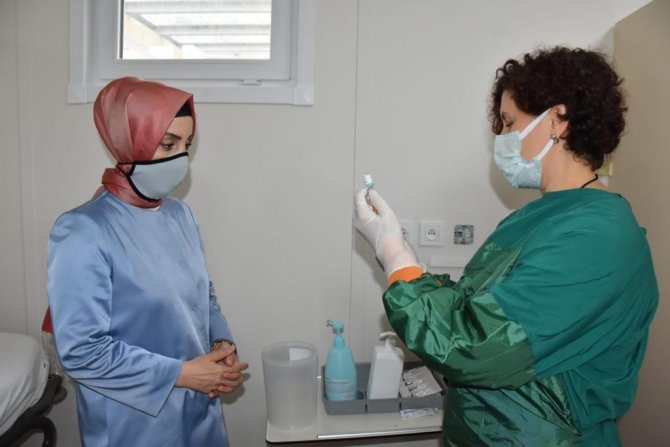 Milletvekili Ayvazoğlu, Turkovac Aşısı İçin Gönüllü Oldu