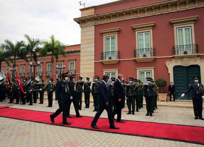 Cumhurbaşkanı Erdoğan, Angola’da Resmi Tören İle Karşılandı