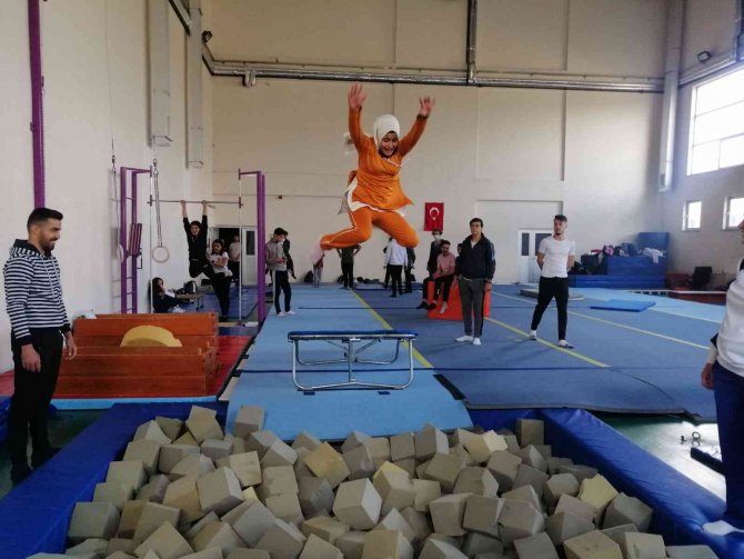 Erü Spor Bilimleri Fakültesi’nden Sivas Hanlı Köyü’ne Uzanan Sevgi Köprüsü