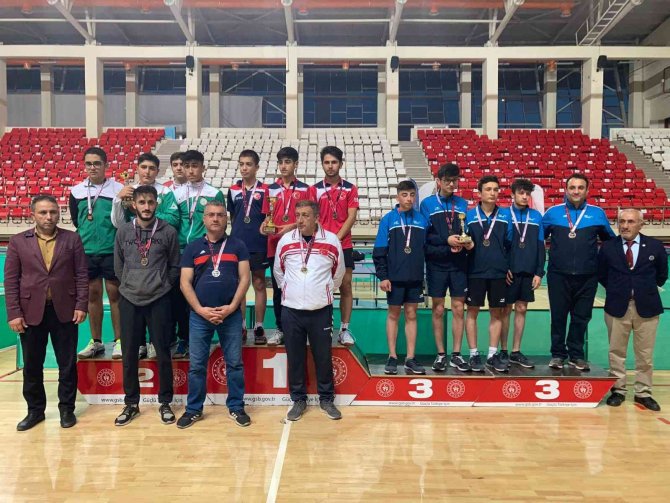 Yeşilyurt Belediyespor Bölge İkincisi Oldu
