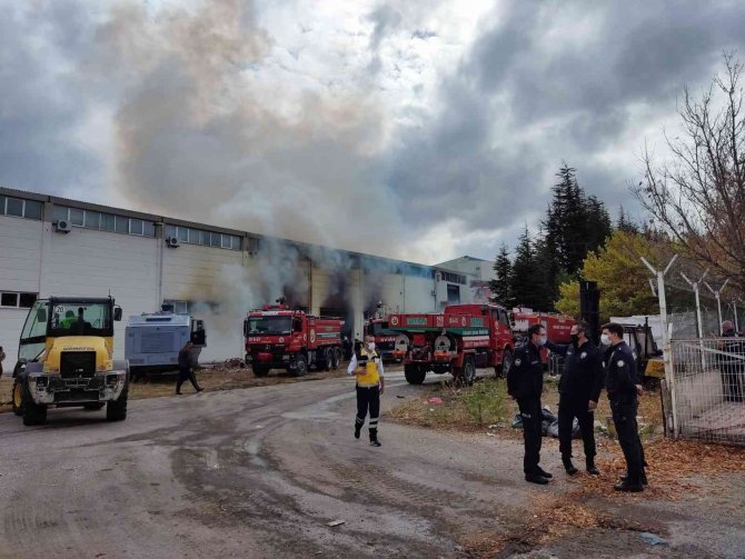 Eskişehir Osb’de Fabrika Yangını (1)