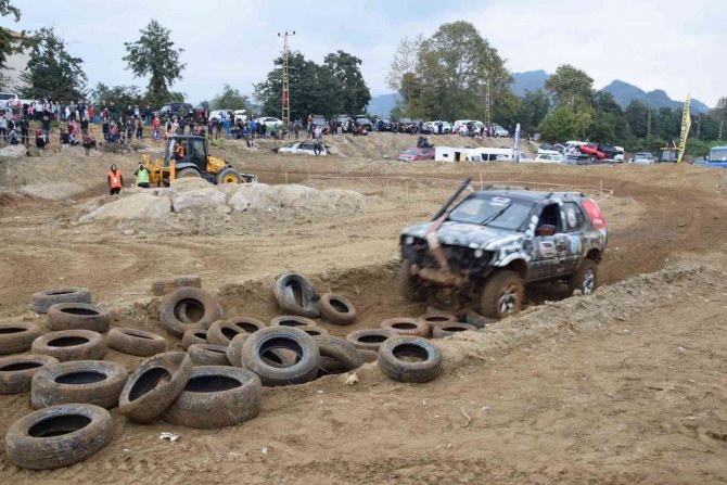 Espiye’de Düzenlenen Off-road Yarışı Şehitlere Atfedildi