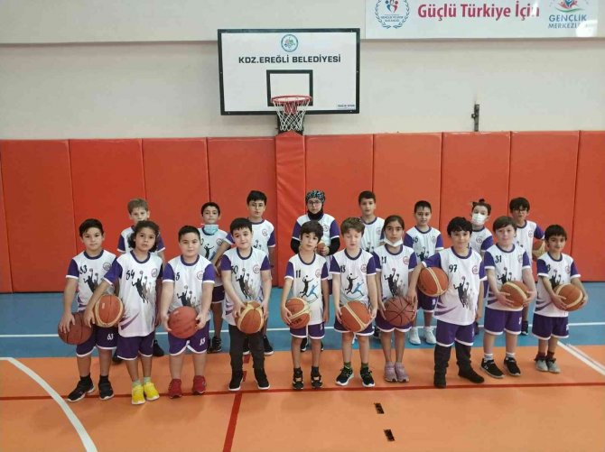 Basketbol Okulunda Çalışmalar Sürüyor