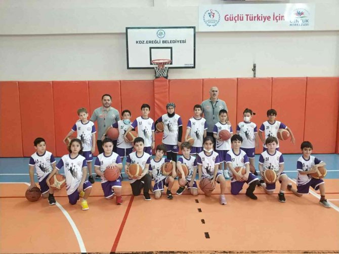 Basketbol Okulunda Çalışmalar Sürüyor