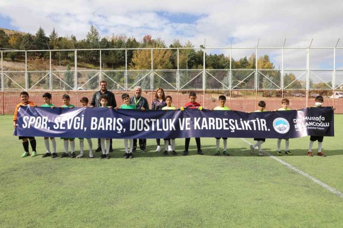Melikgazi Futbol Okulu Kapanış Turnuvası Düzenlendi