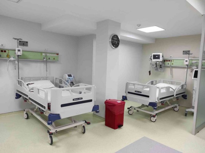 Cerrahpaşa’da Pandemiyle Mücadelede Yoğun Bakım Takviyesi