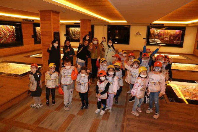 Kilim Kültürü Gelecek Kuşaklara Aktarılıyor