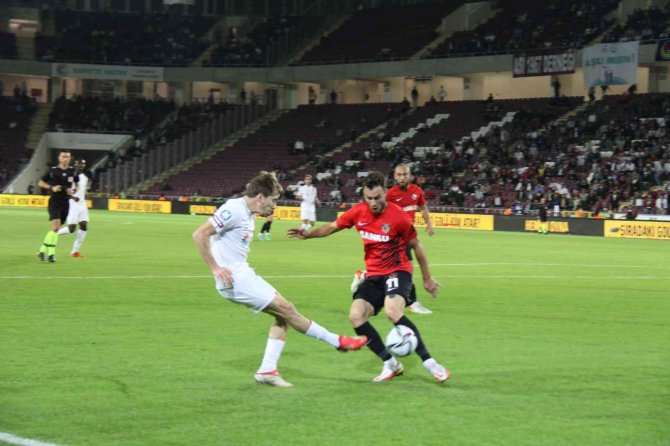 Süper Lig: A. Hatayspor: 0 - Gaziantep Fk: 0 (İ̇lk Yarı)