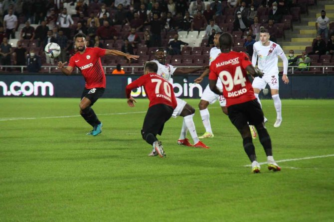 Süper Lig: A. Hatayspor: 0 - Gaziantep Fk: 0 (İ̇lk Yarı)