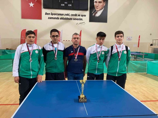 Yeşilyurt Belediyespor Bölge İkincisi Oldu