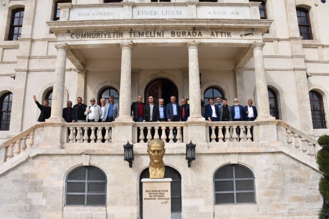 Yeşilyurt Muhtarları Sivas’ta Kampa Girdi