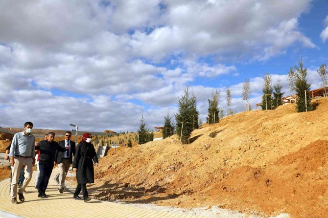 Akyurt Millet Bahçesi’nde Ağaçlar Dikiliyor