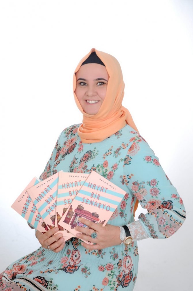 ’Hayat Bir Senaryo’ Tüm Seçkin Kitapevlerinde